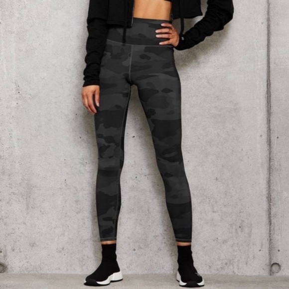 ALO Yoga CAMO High Waist VAPOR Black Gray Full Length Leggings Sz XS - Picture 4 of 16